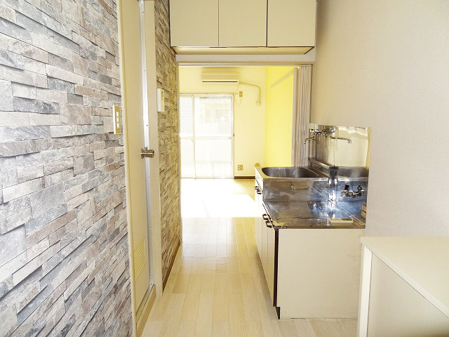 Other room space. It is a fashionable accent Cross