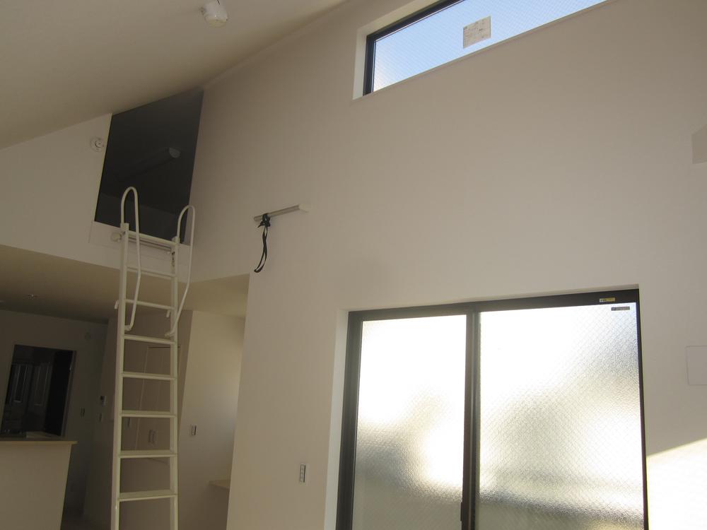 Same specifications photos (Other introspection). ● same specifications: attic storage