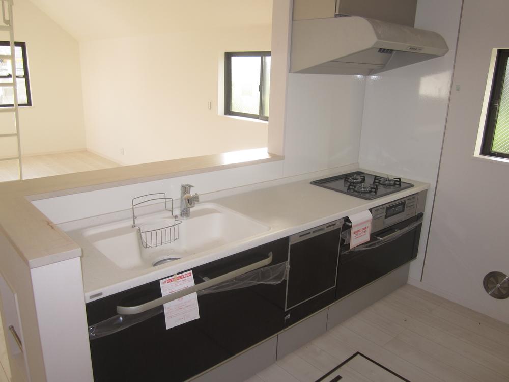 Same specifications photo (kitchen). ● same specifications: Kitchen