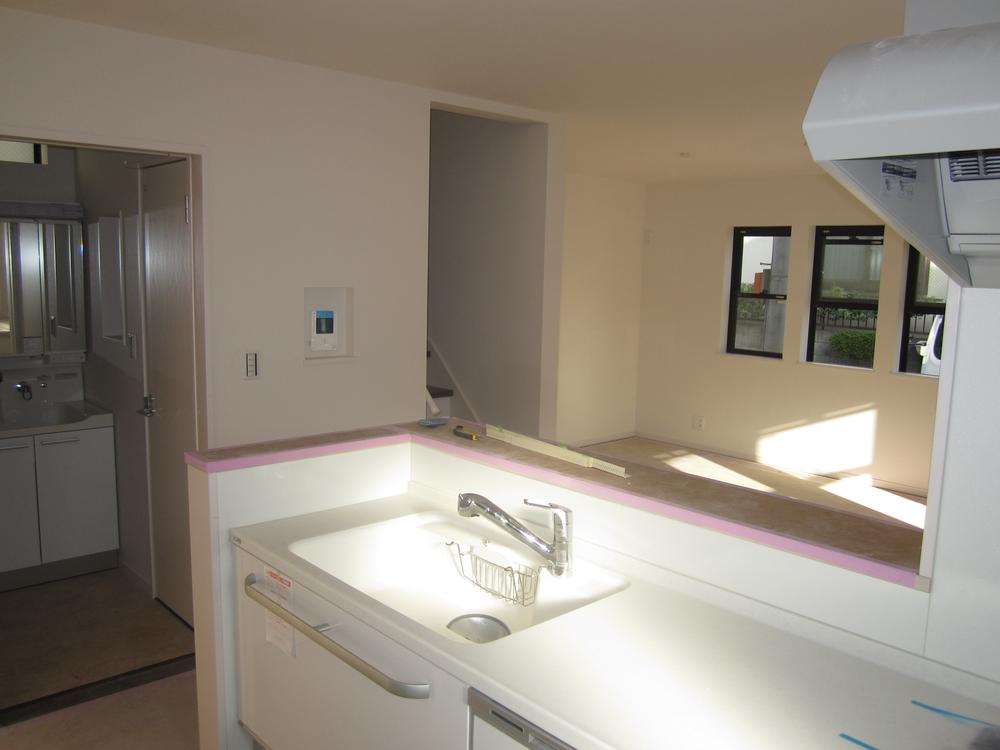 Same specifications photos (Other introspection). ● same specifications: Kitchen 2