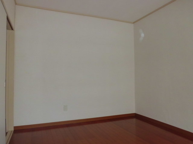 Living and room.  ☆ Bedrooms 6 Pledge ☆ 