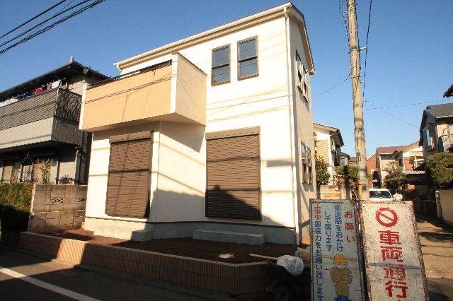 Local appearance photo. Local (12 May 2013) Shooting