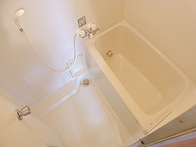 Bath. Reheating function with bathroom