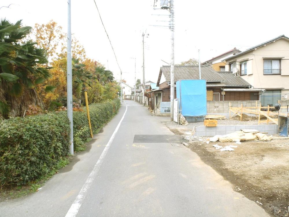 Local photos, including front road. Local (12 May 2013) Shooting