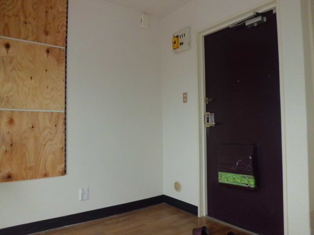 Living and room.  ☆ Recommended for students ☆ 