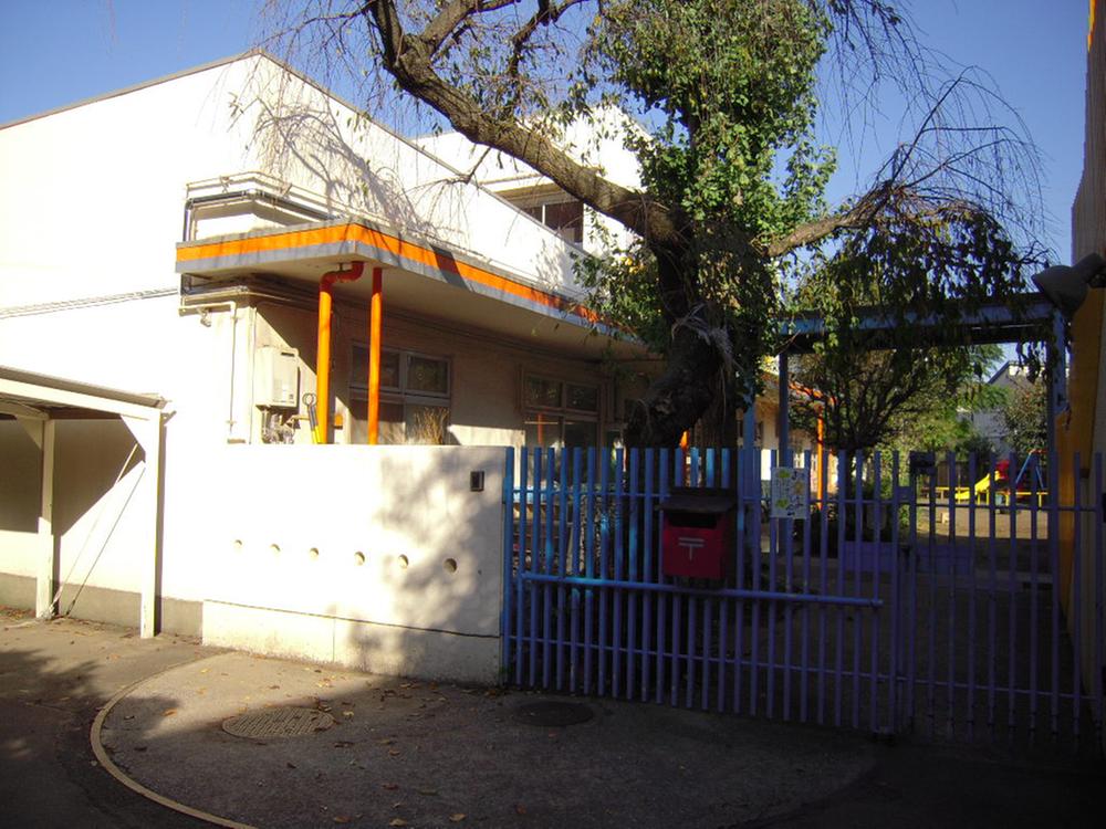 kindergarten ・ Nursery. Kurinomi to nursery school 815m