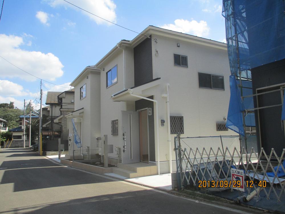 Local photos, including front road. Local (September 2013) Shooting