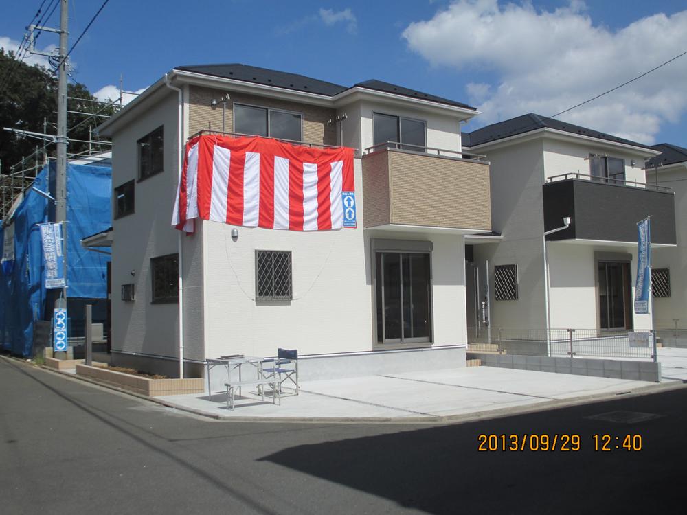 Local photos, including front road. Local (September 2013) Shooting