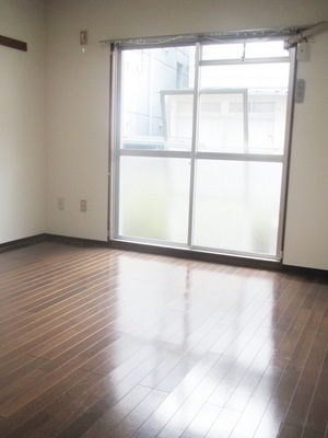 Other room space. spacious