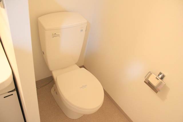 Toilet. Happy bus ・ Restroom