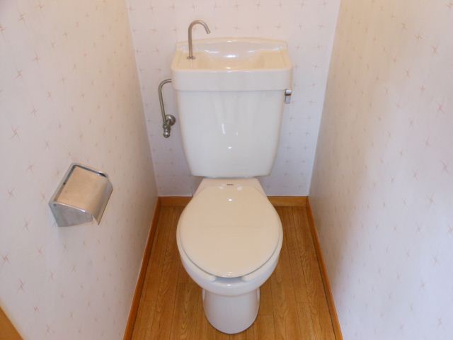 Toilet. Easy-to-use bus ・ Restroom