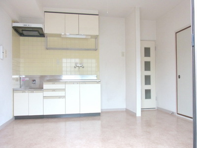 Living and room. South-facing DK