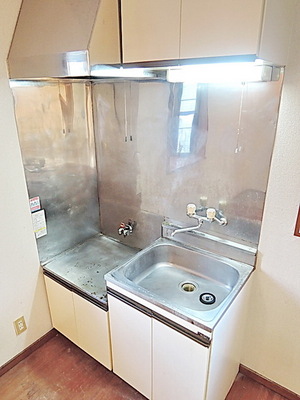 Kitchen. Gas stove installation Allowed Kitchen