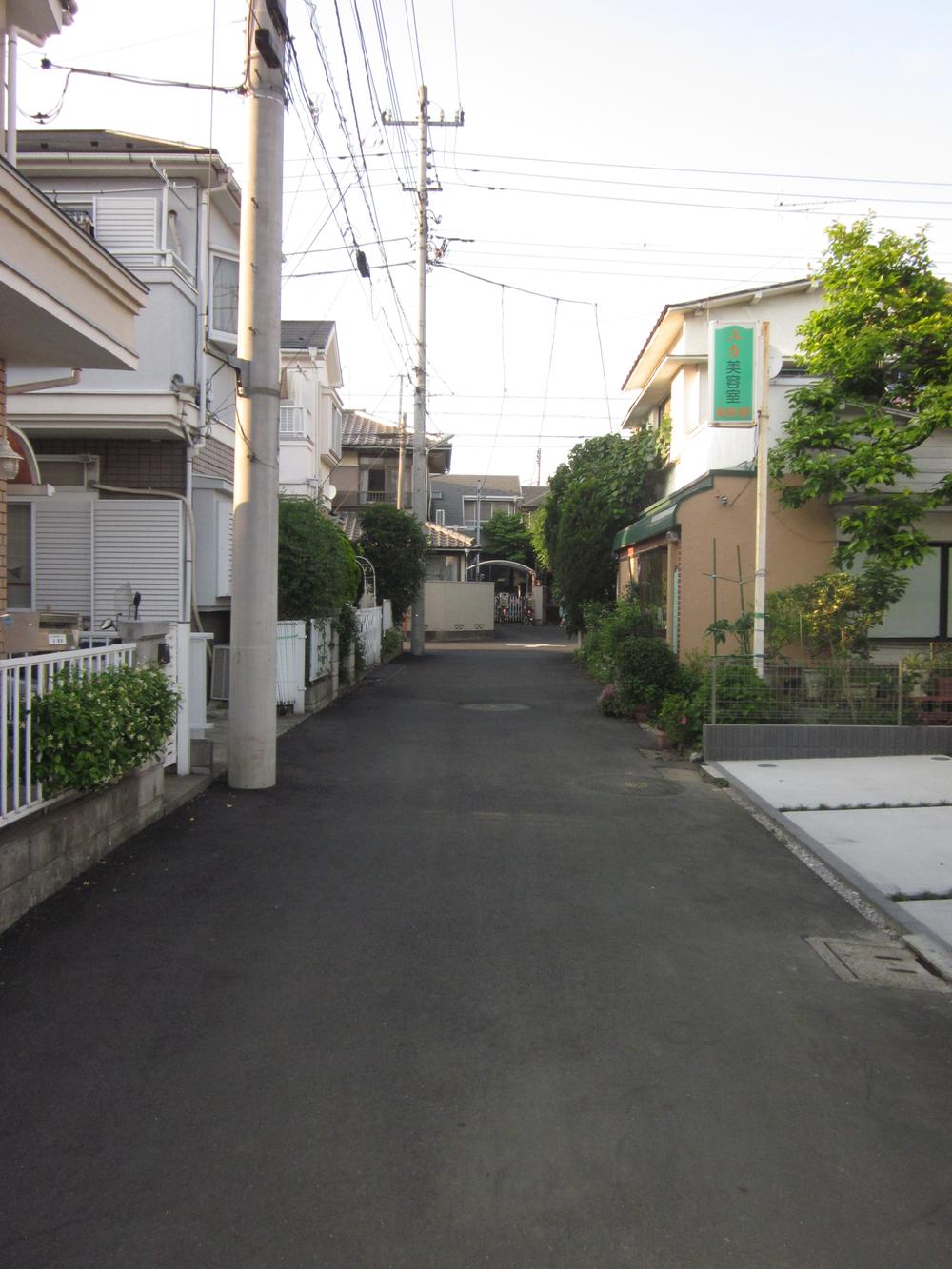 Local photos, including front road. Local (May 2013) Shooting