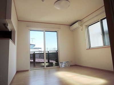 Living and room. LDK13 Pledge