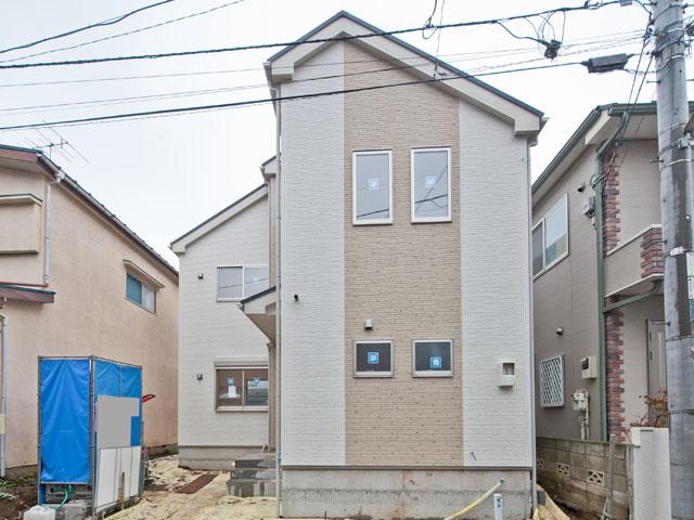 Local appearance photo. Local (10 May 2013) Shooting