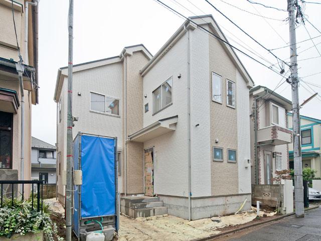 Local appearance photo. Local (10 May 2013) Shooting