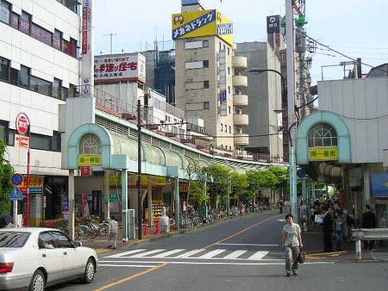 Other local. Shopping street