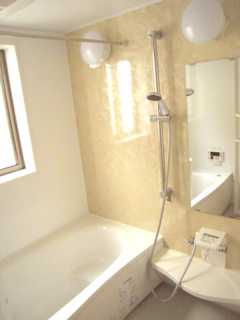 Bathroom. Indoor (11 May 2013) Shooting