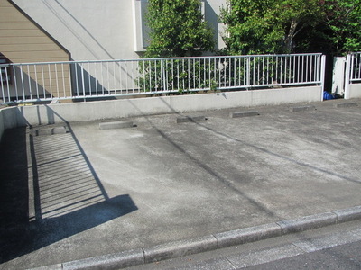 Parking lot. On-site parking