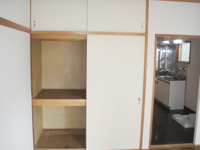 Receipt. During storage lot 1