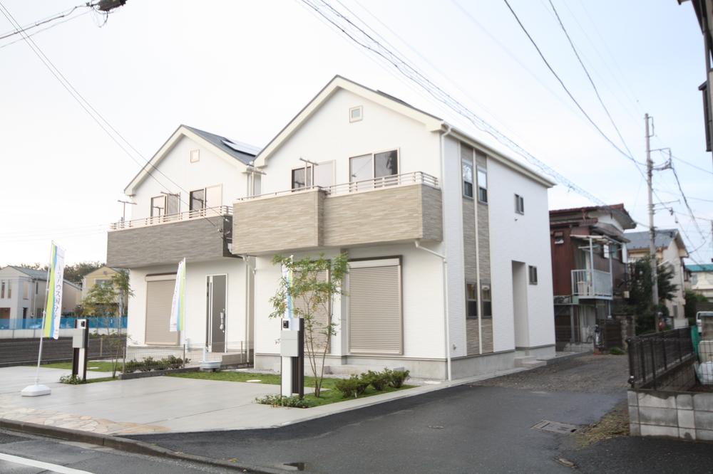 Local appearance photo. Local (10 May 2013) Shooting