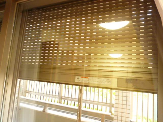 Security. Peace of mind effortlessly electric shutter