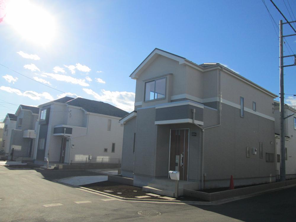 Local appearance photo. To start a new life