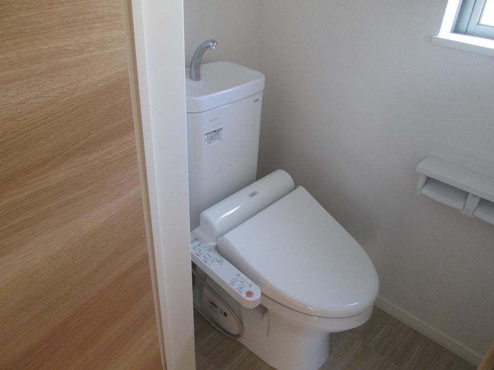 Toilet. Local (13 December) shooting