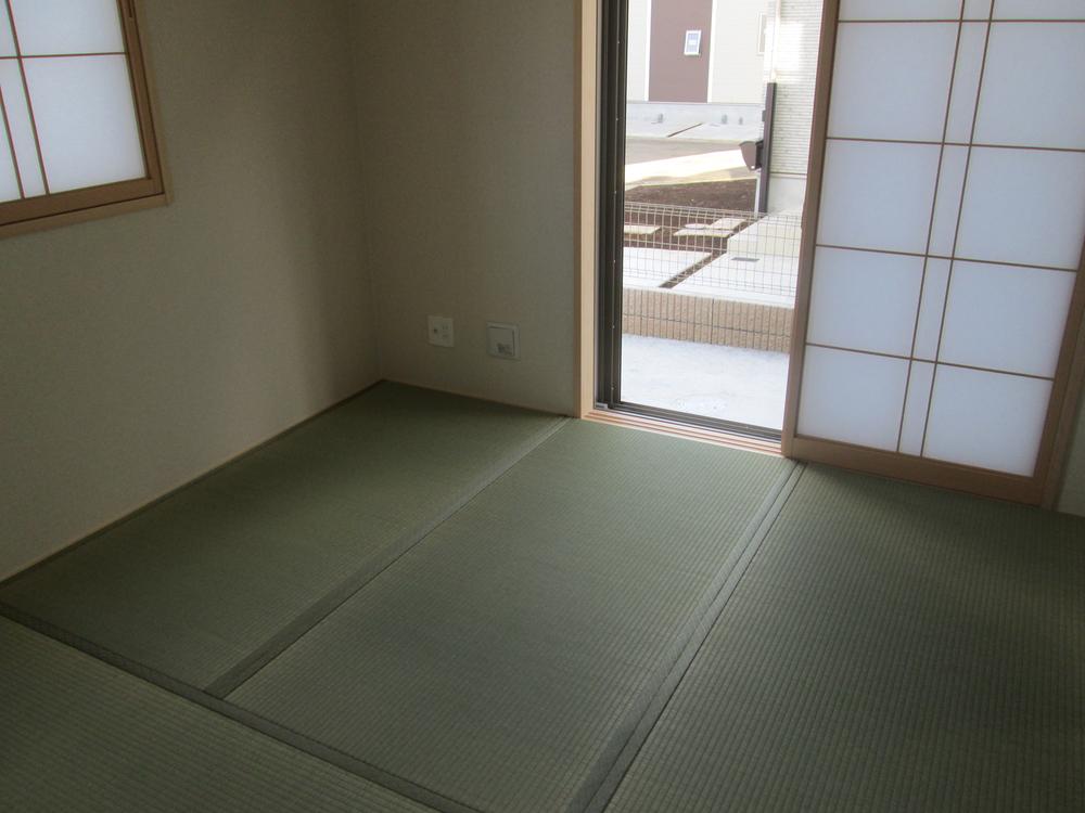 Non-living room. Local (13 December) shooting