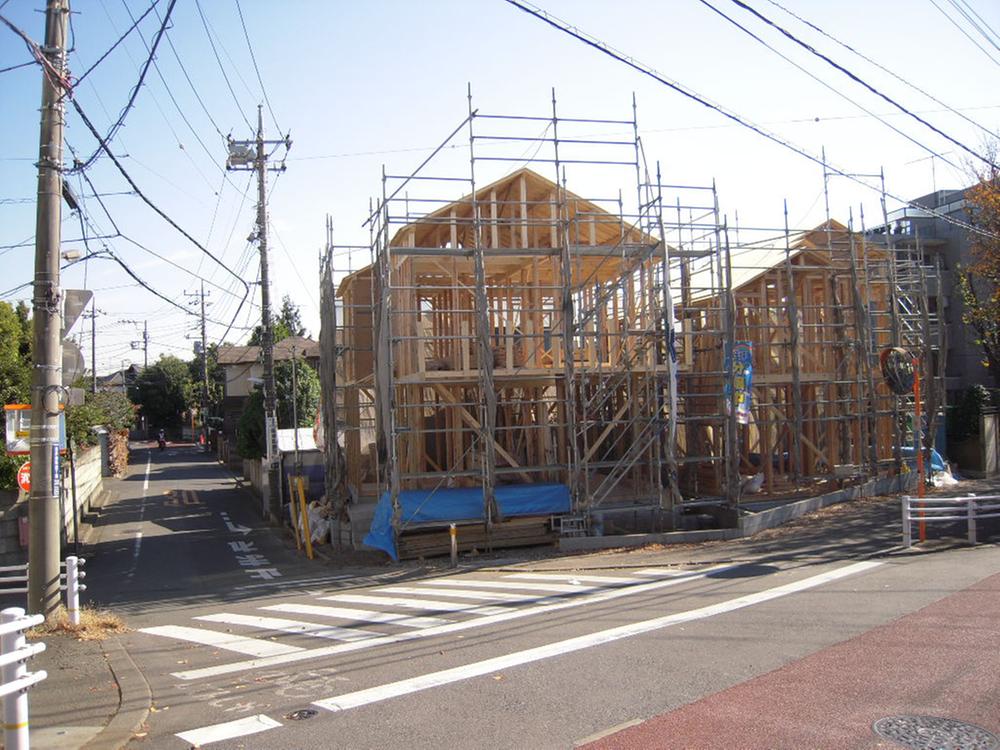 Local photos, including front road. Local (11 May 2013) Shooting