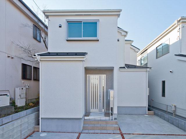 Local appearance photo. Local (12 May 2013) Shooting