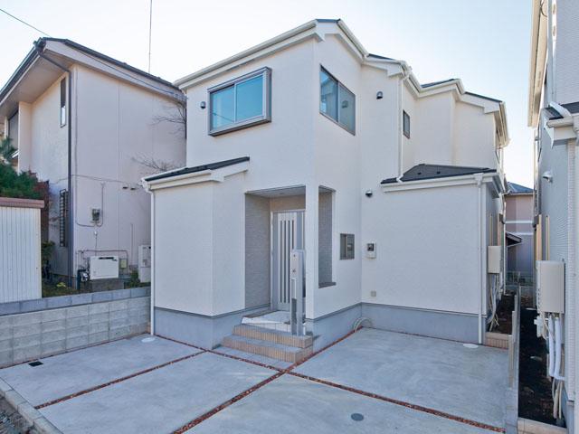 Local appearance photo. Local (12 May 2013) Shooting