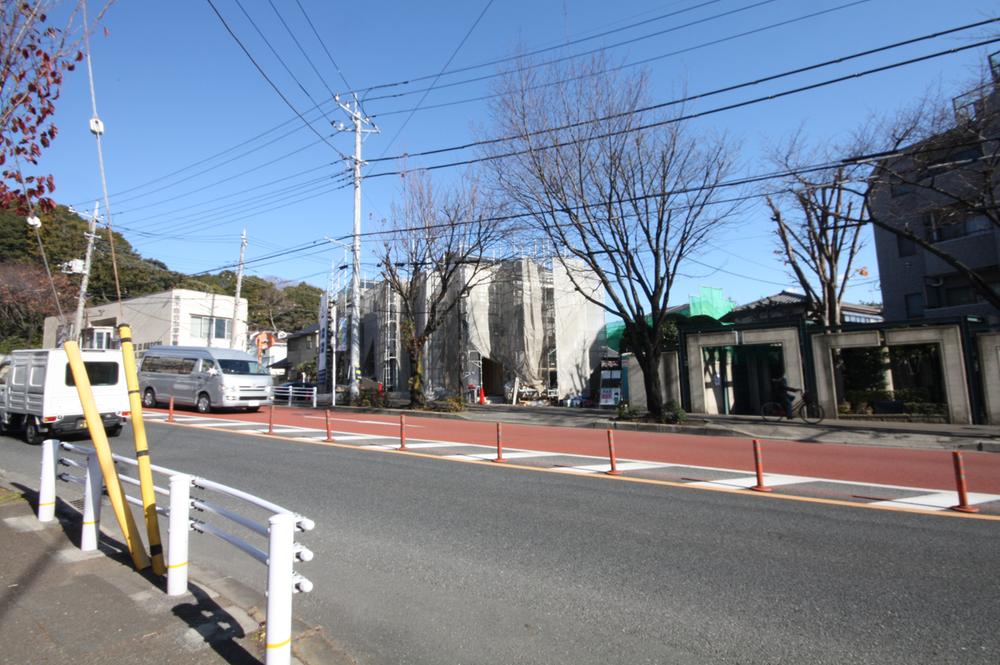 Local photos, including front road. Local (12 May 2013) Shooting