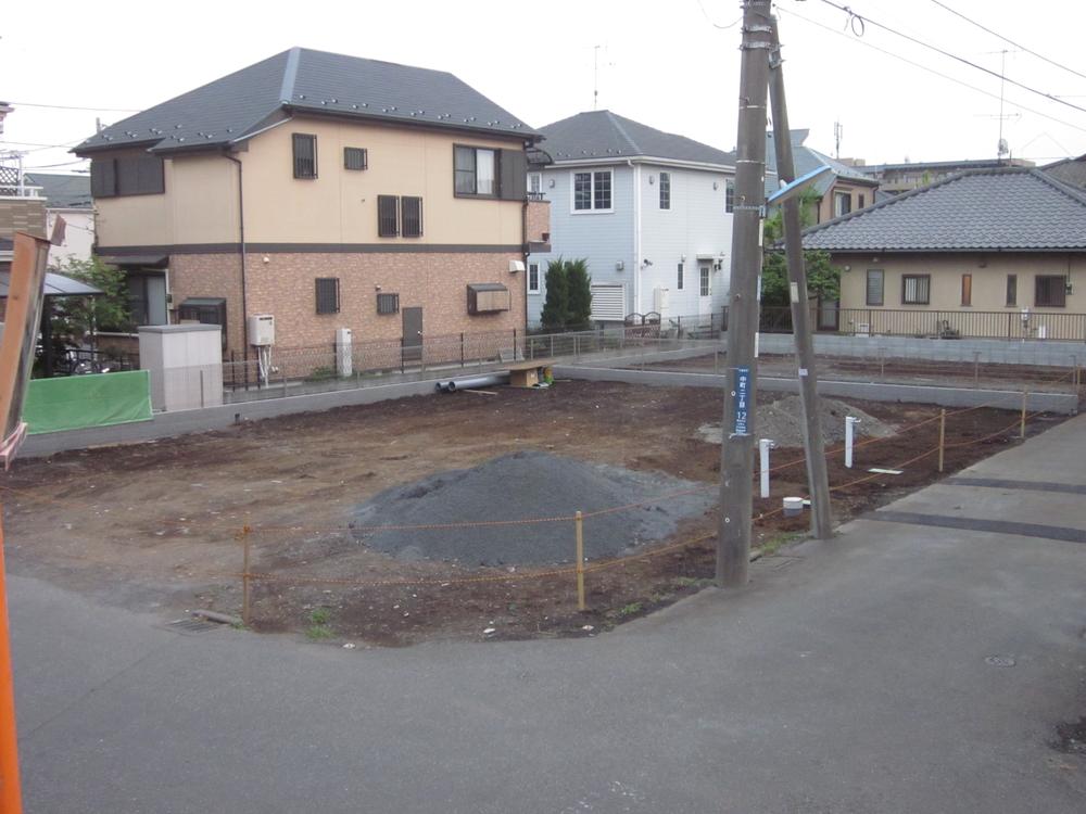 Local photos, including front road. Local (April 2013) Shooting