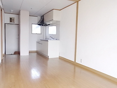 Living and room. LDK10 Pledge flooring