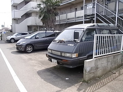 Entrance. On-site parking