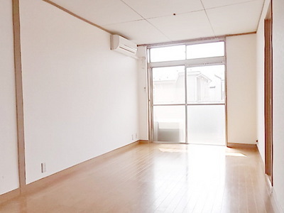 Other room space. LDK10 Pledge flooring