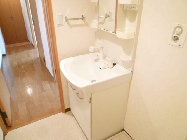 Washroom. Independence is a wash basin and dressing room ☆