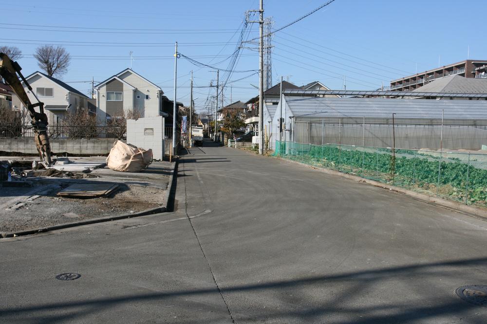 Local photos, including front road. Local (12 May 2013) Shooting