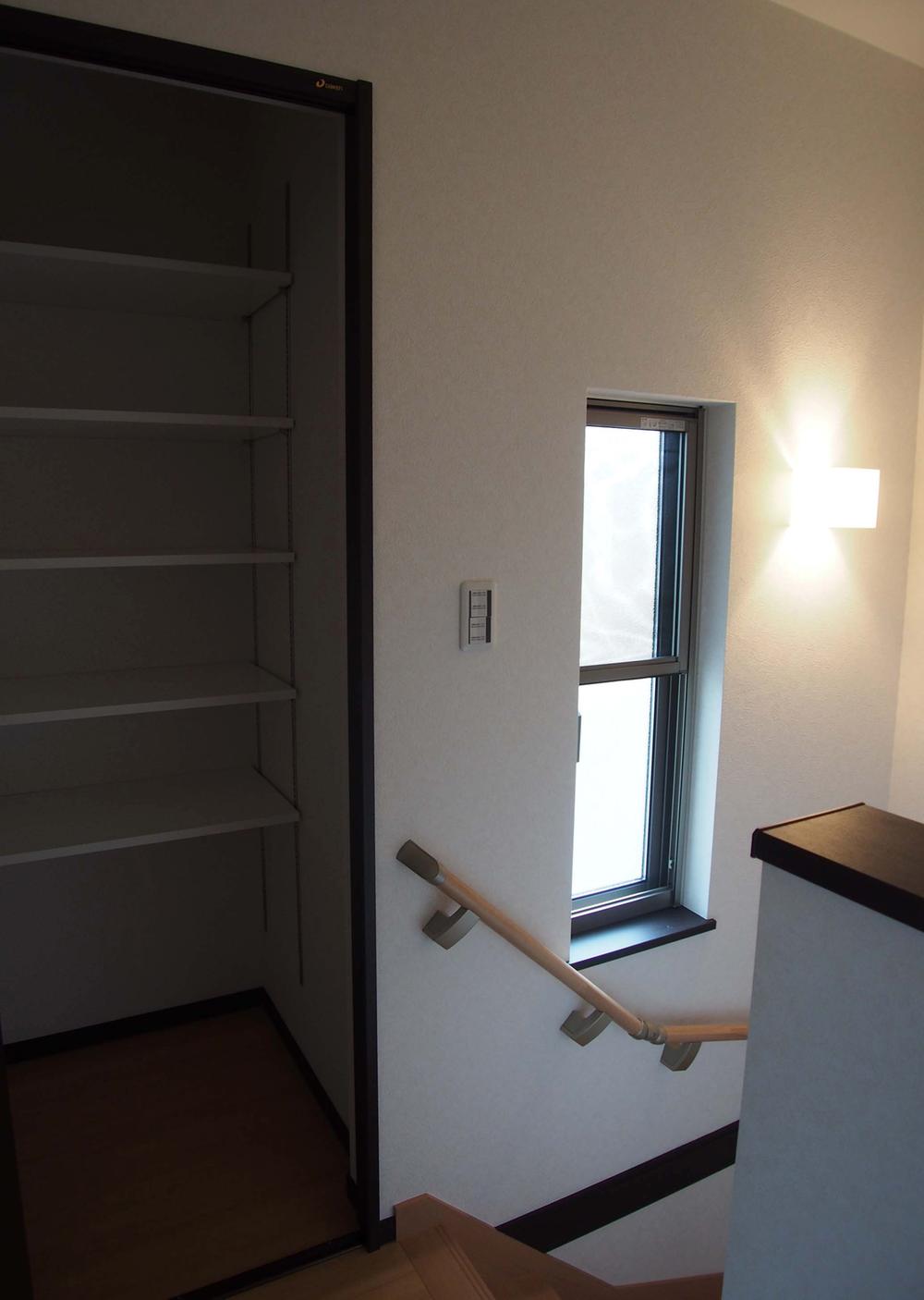 Receipt. Second floor staircase side of the housing