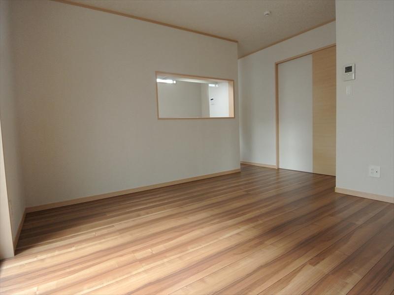 Living. Local (12 May 2013) Shooting