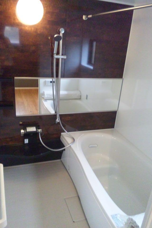 Bathroom. Indoor (11 May 2013) Shooting