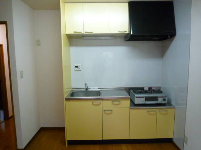 Kitchen. There kitchen storage