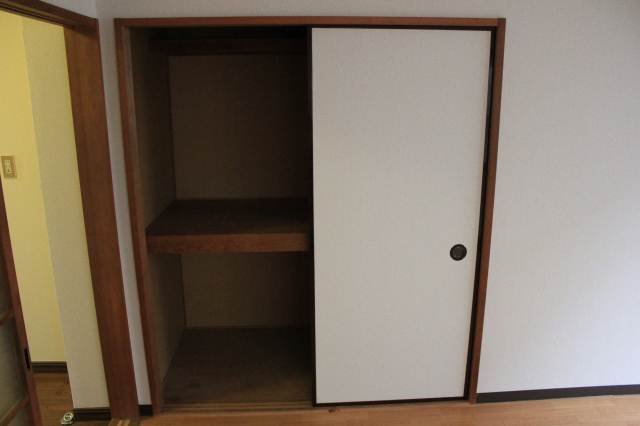 Receipt. Plenty of storage (Photo No. 104)