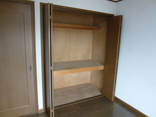 Receipt. Western-style housing