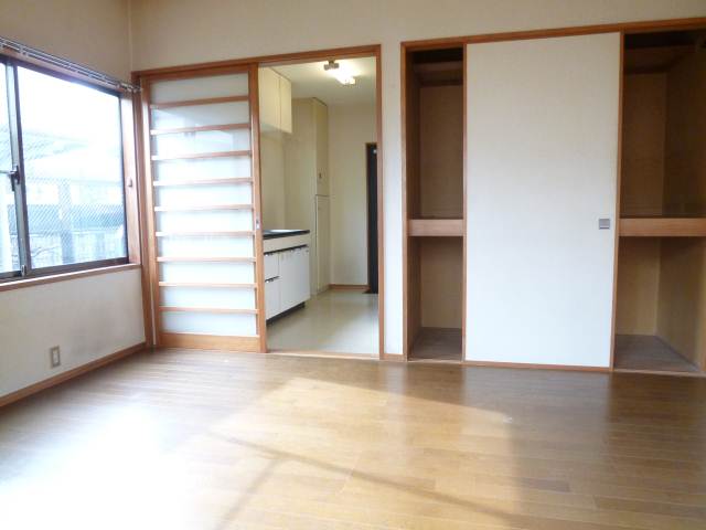 Living and room. Western-style room and storage