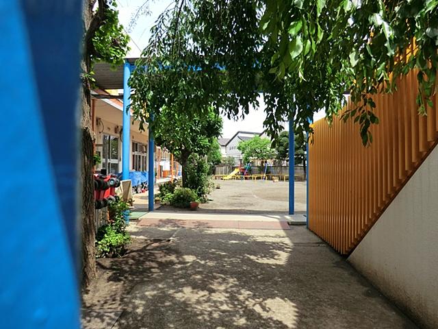 kindergarten ・ Nursery. Kurinomi to nursery school 862m