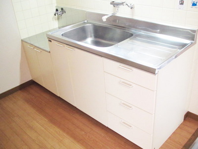 Kitchen. Two-burner installation Allowed Kitchen