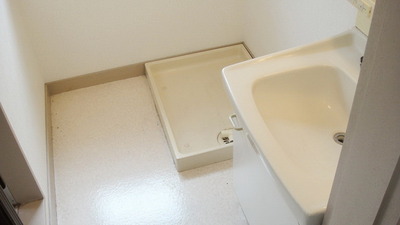 Washroom. Independent wash undressing room